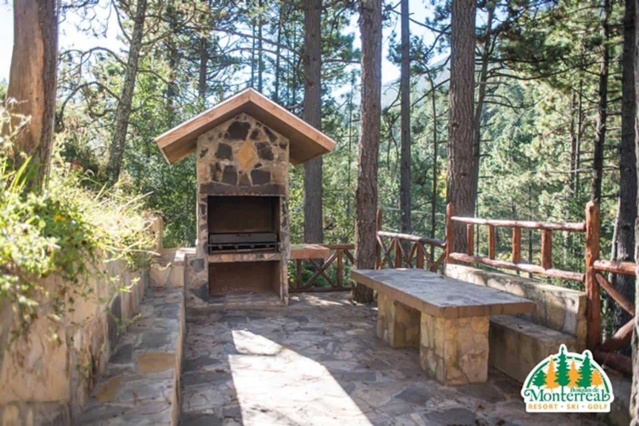 Bosques De Monterreal Ξενοδοχείο San Antonio de las Alazanas Εξωτερικό φωτογραφία